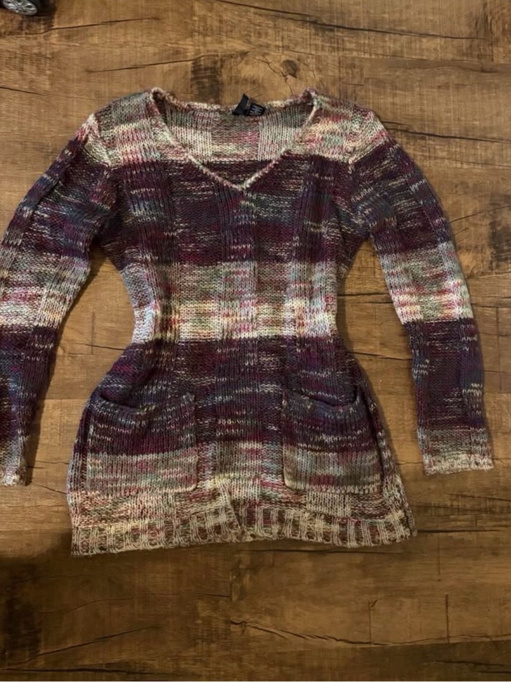 Multicolor V-Neck Knit Sweater with Front Pockets